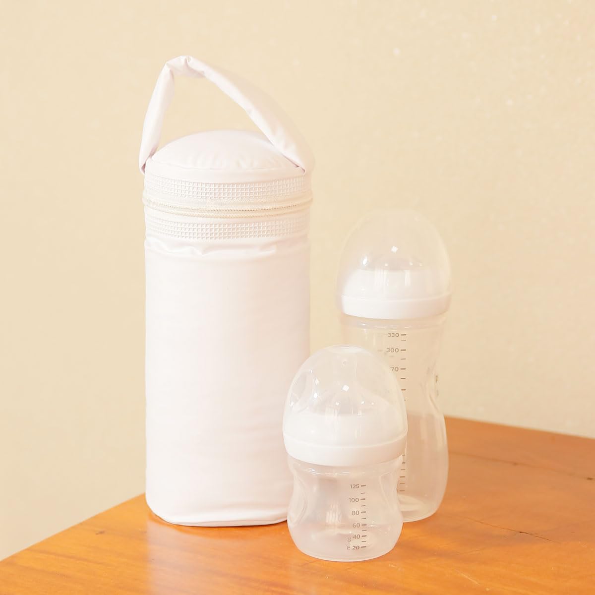 Porta Mamadeira Térmico Bebê 1 Litro Impermeável Branco 2 Porta Mamadeira Térmico Bebê 1 Litro Impermeável Branco - Imagem 2