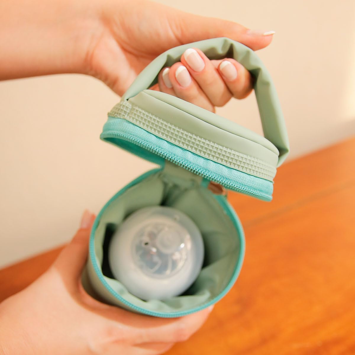 Porta Mamadeira Térmico Impermeável 1 Litro para Bebê Azul 3 Porta Mamadeira Térmico Impermeável 1 Litro para Bebê Azul - Imagem 3